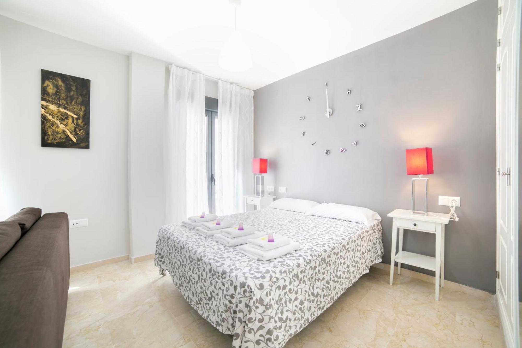 Apartamentos Salamanca Malaga Phòng bức ảnh