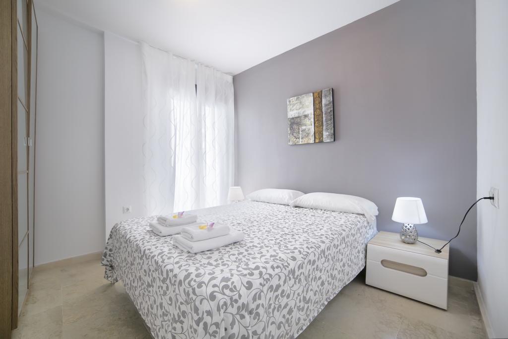 Apartamentos Salamanca Malaga Phòng bức ảnh
